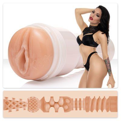 Мастурбатор Fleshlight допоможе тобі насолоджуватися Кіссою Сінс 24/7!