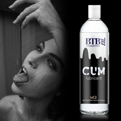 Зображено пляшку лубриканта на водній основі BTB CUM з яскравою етикеткою та зручною кришкою. Лубрикант забезпечує 100% задоволення під час інтимних зближень.